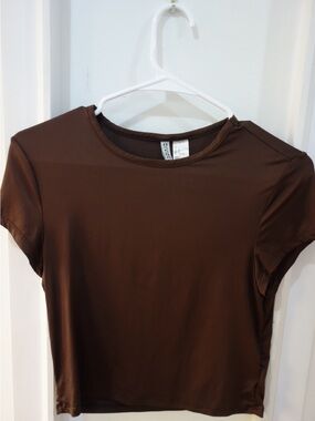 H&M Chocolate Brown Short Sleeve Crop Tee